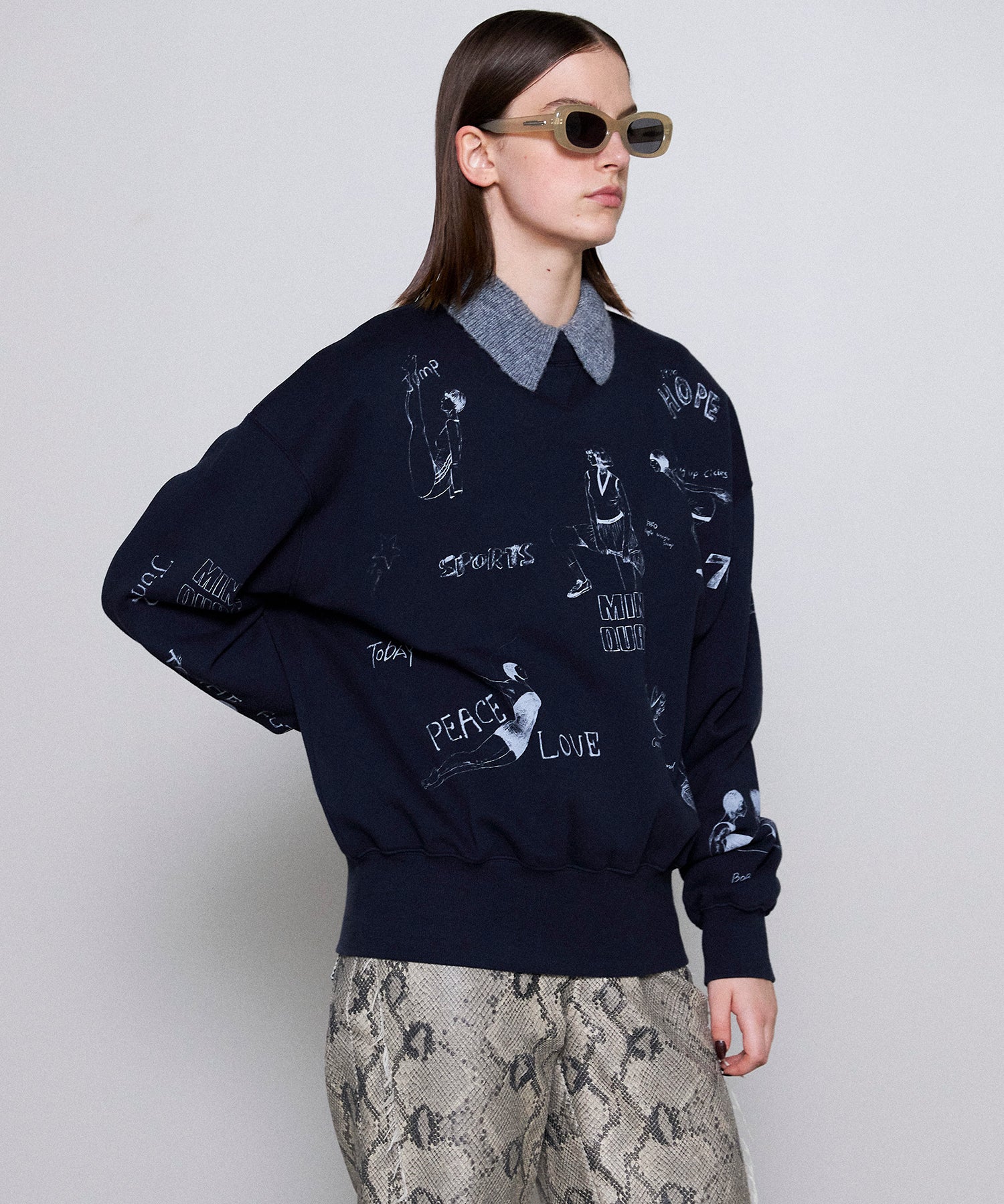 【24WINTER PRE-ORDER】Vintage Style Drawing Sweatshirt