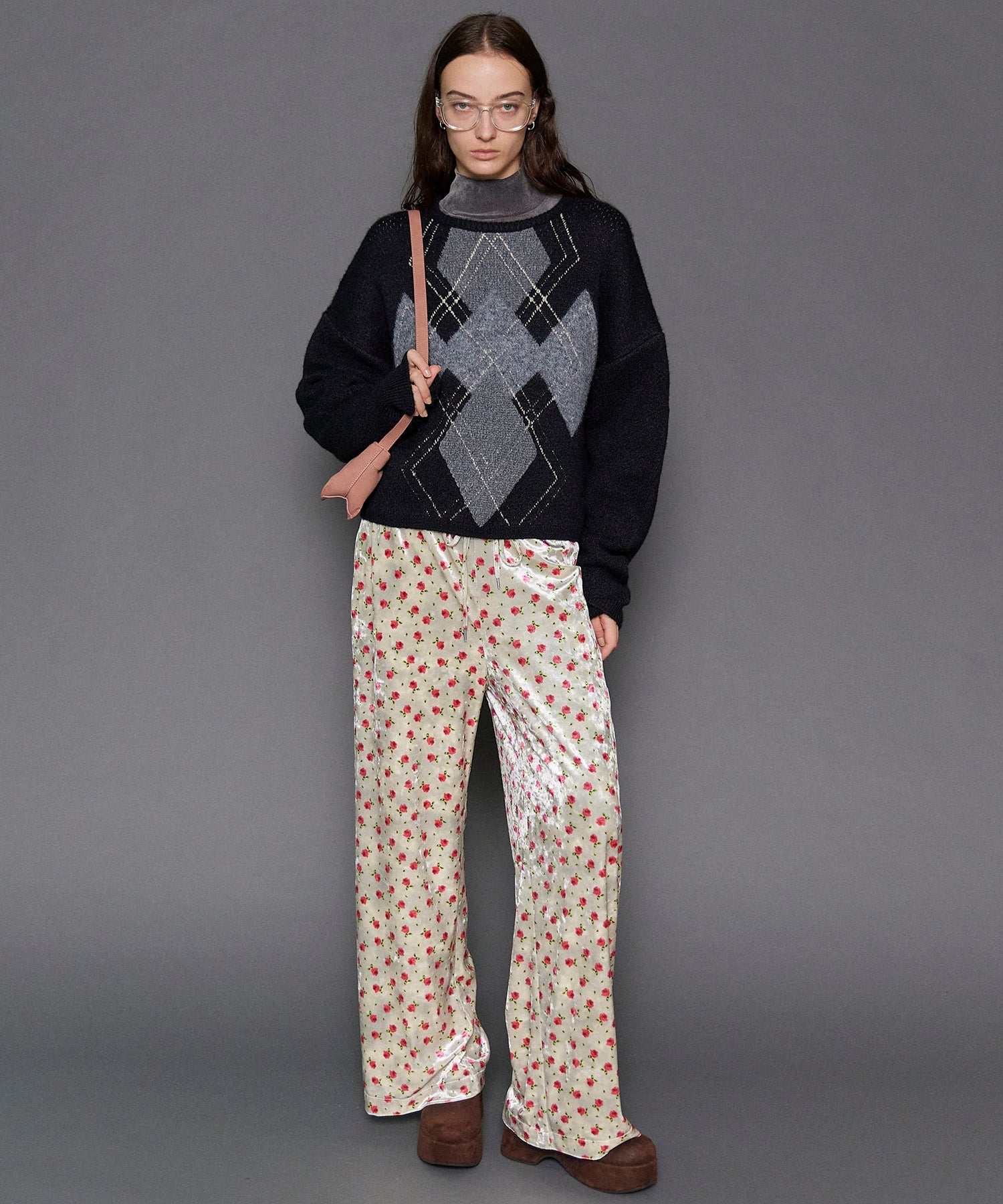 【24WINTER PRE-ORDER】Flower Velor Easy Pants