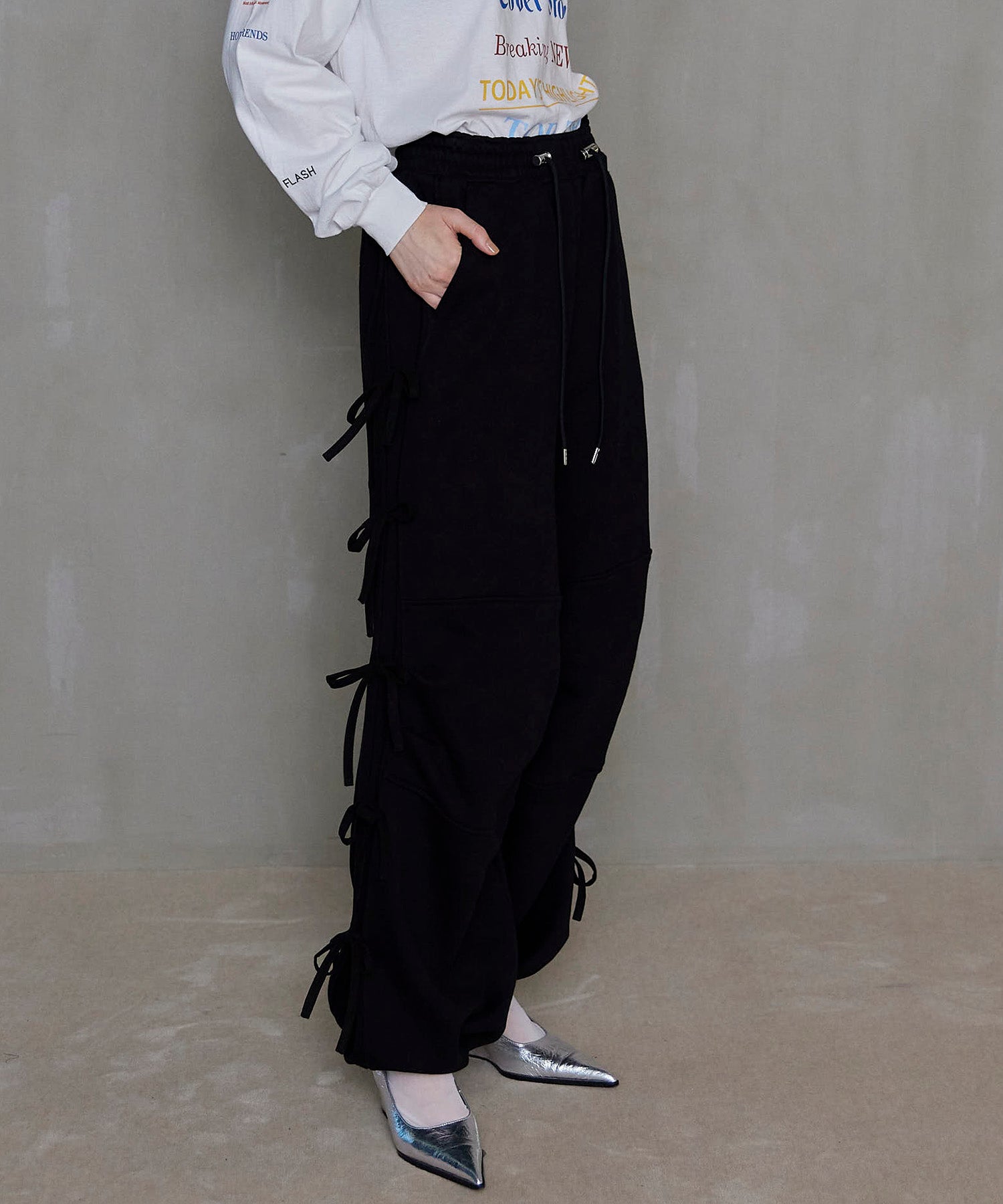 【PRE-ORDER】Side Ribbon Sweatpants