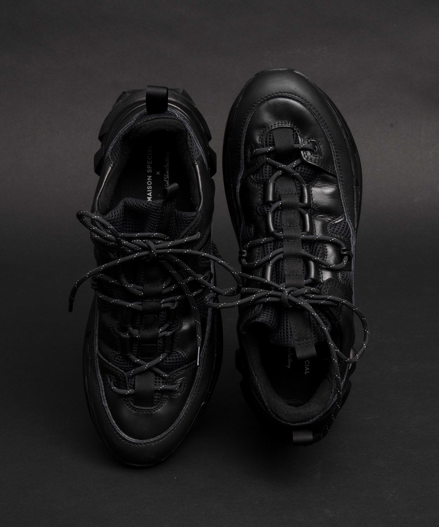 【SPECIAL SHOES FACTORY COLLABORATION】Vibram Sole Lace-Up Sneaker Made In TOKYO