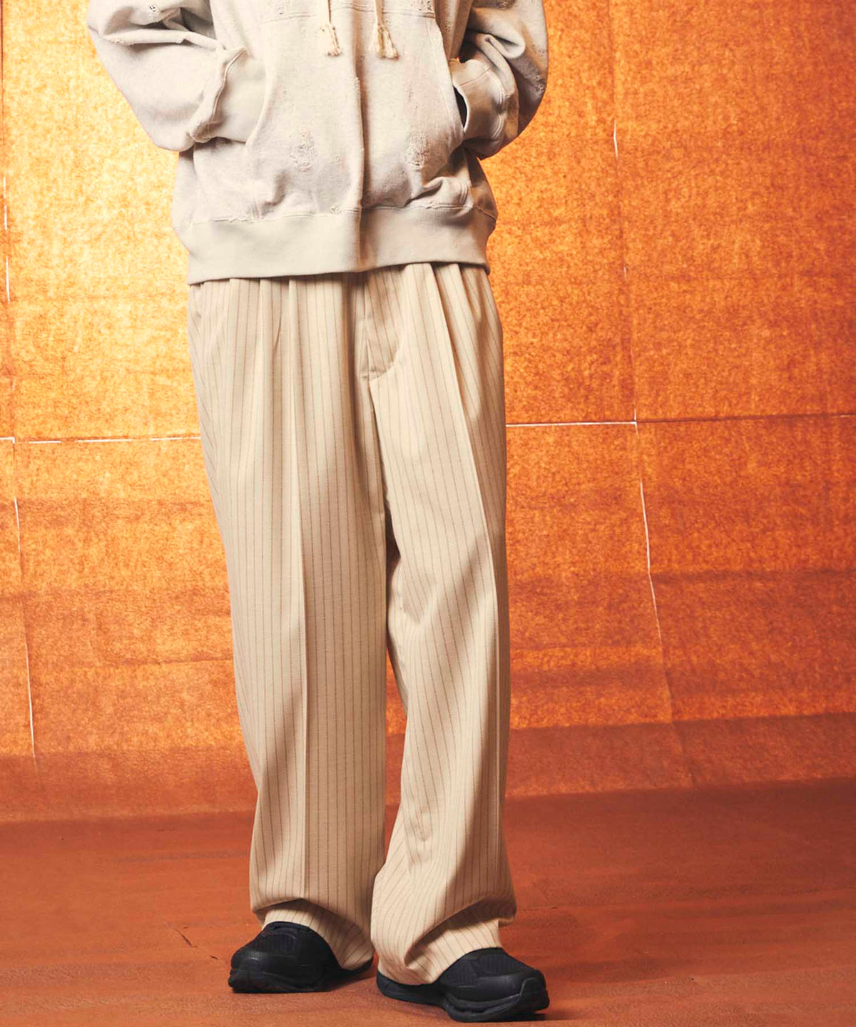 【LIMITED EDITION】Three-Tuck Wide Pants