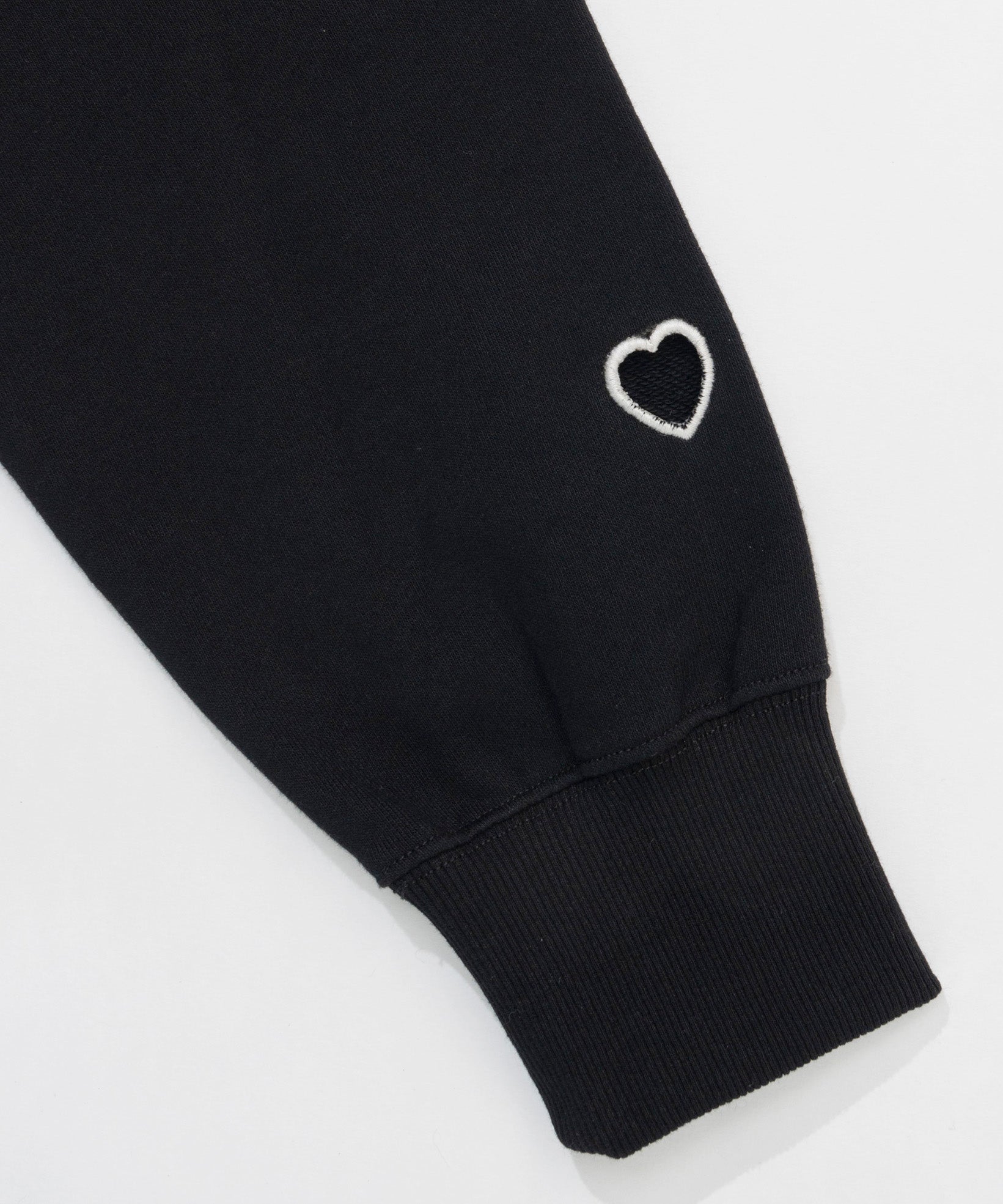 【24WINTER PRE-ORDER】Many Heart Cutouts Hoodie