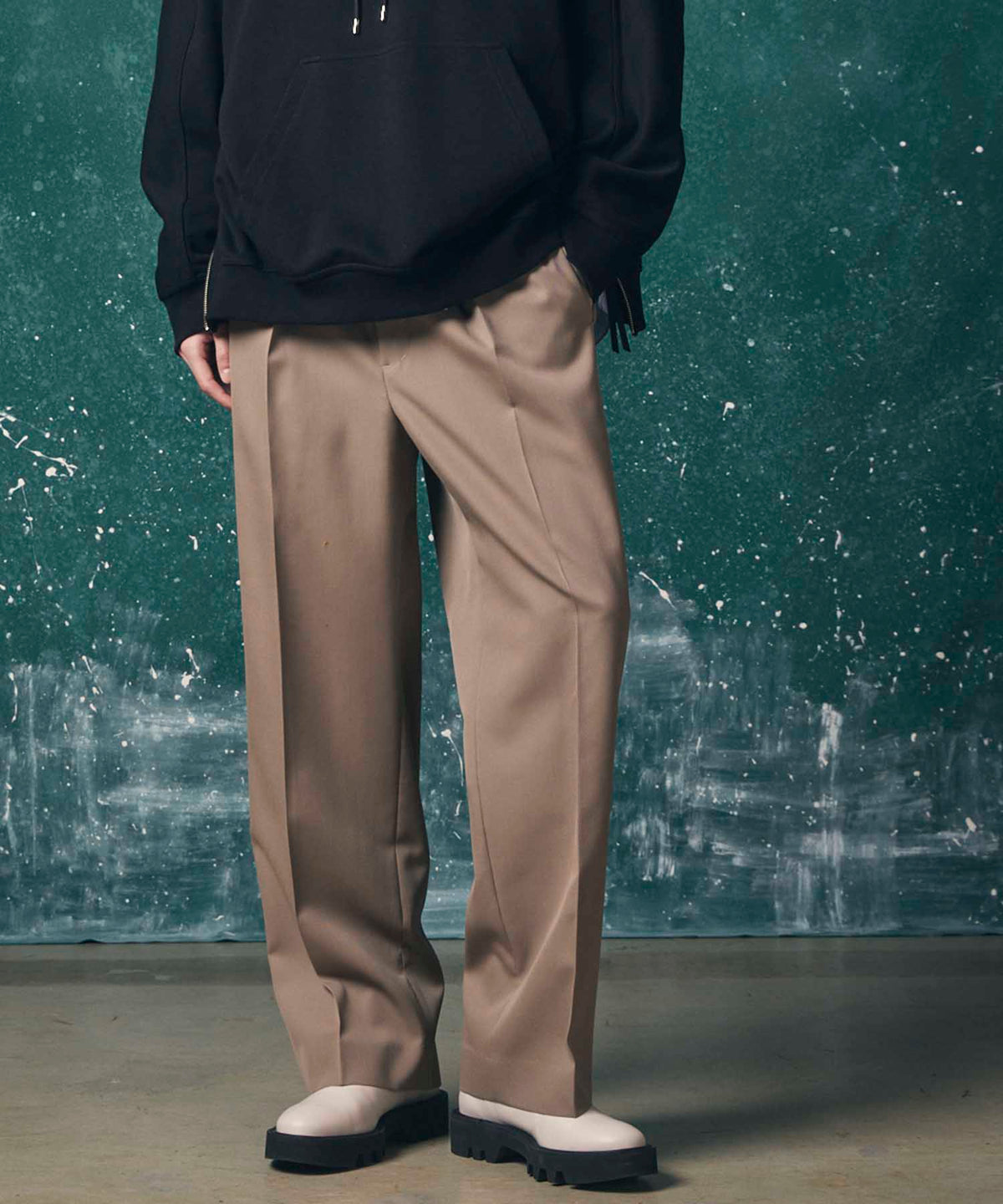 【LIMITED EDITION】Dress-Over  One-Tuck Wide Straight Pants